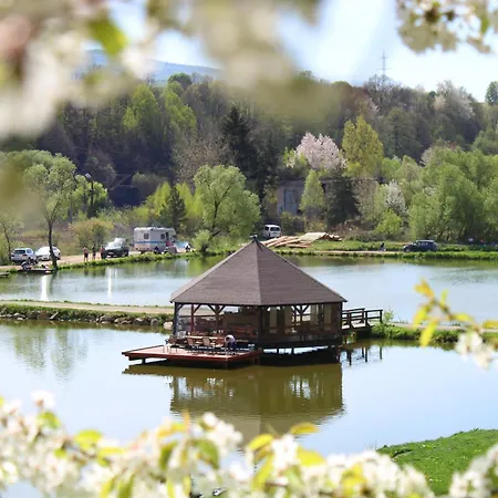 אתר קמפינג Fishing And Relax Camp *